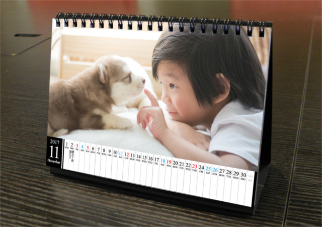 ペット写真を使ったオリジナルの卓上カレンダー